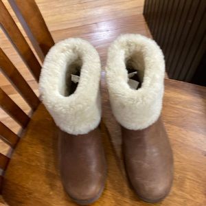 Women’s UGG boots.